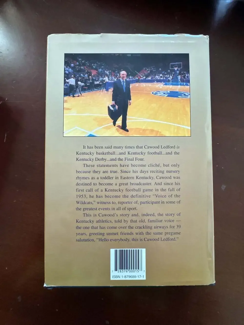 Hello Everybody, This Is Cawood Ledford: The Story of a Kentucky Legend by Billy